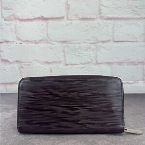 Louis Vuitton Epi Leather Zippy Wallet Vintage